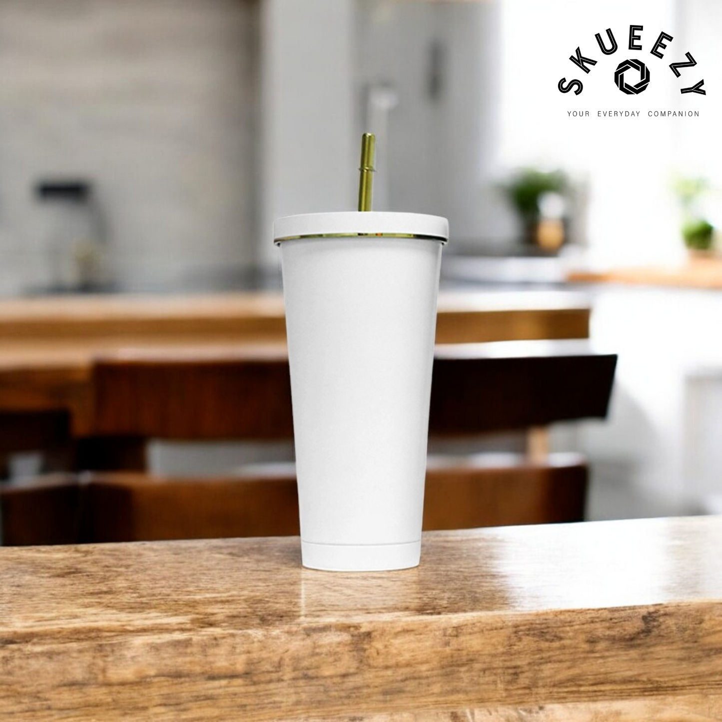 Elegance Flow Cup 710 ML Bottle with Golden Straw