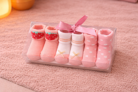 Strawberry, Bow & Polka Dot Design Baby Socks Gift Set