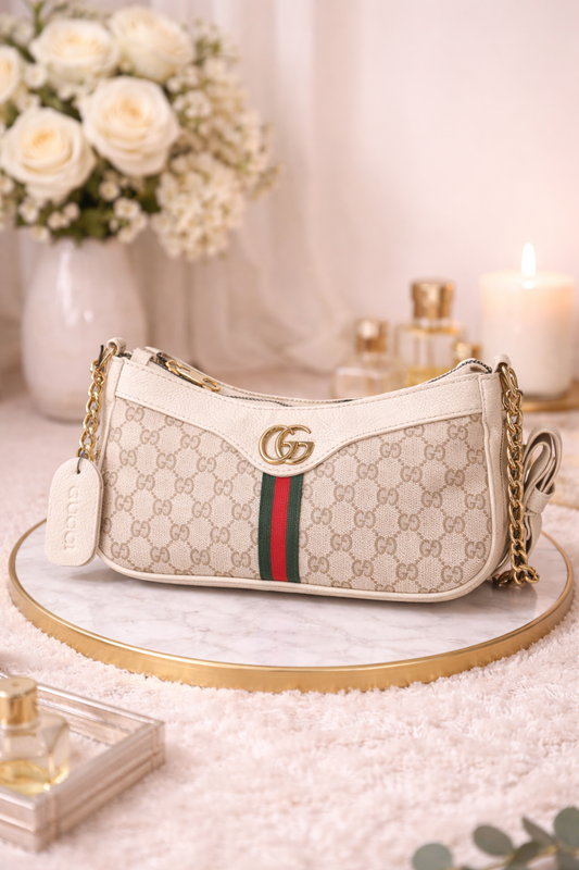 Classic Monogram Chic Shoulder Bag