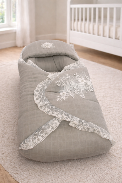 Classic Lace Baby Nest